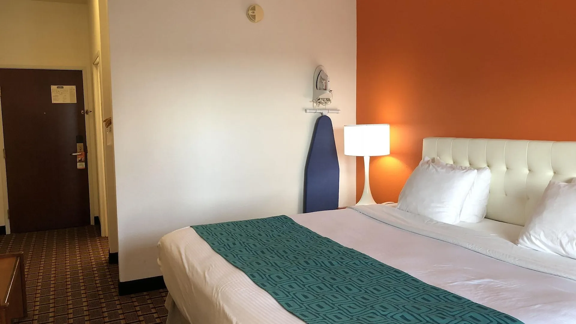 Hotel Howard Johnson By Wyndham Airport Louisville
